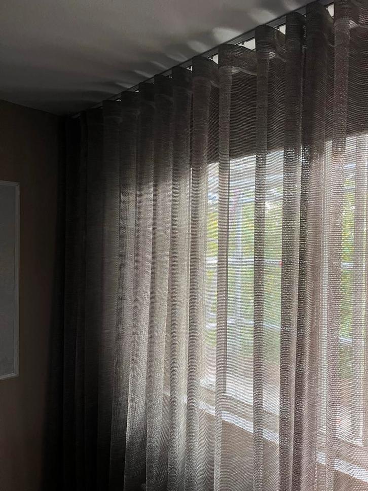 Antraciet  wave Inbetween Vitrages - Zo Goed Als Nieuw, Huis en Inrichting, Stoffering | Gordijnen en Lamellen, Zo goed als nieuw