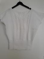 Apart mooi hand gebreid truitje met kabel en ajourpatroon., Verzenden, Nieuw, Maat 42/44 (L), Wit