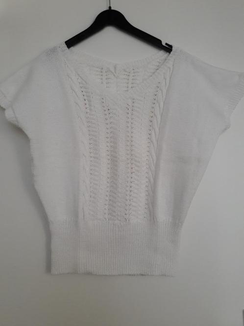 Apart mooi hand gebreid truitje met kabel en ajourpatroon., Kleding | Dames, Truien en Vesten, Nieuw, Maat 42/44 (L), Wit, Verzenden