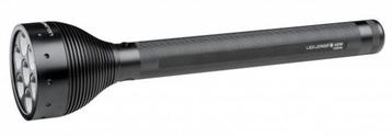 LED Lenser X21R hoog vermogen 1600 lm. oplaadbaar OPRUIMING beschikbaar voor biedingen