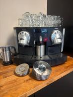 Nespresso Gemini 220 met Cappuccino Opschuimer & Servies, Ophalen, Gebruikt, 10 kopjes of meer, Koffiemachine