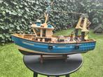 Decoratief vissersbootje, Verzamelen, Scheepvaart, Ophalen, Zo goed als nieuw, Motorboot of Zeilboot, Schaalmodel