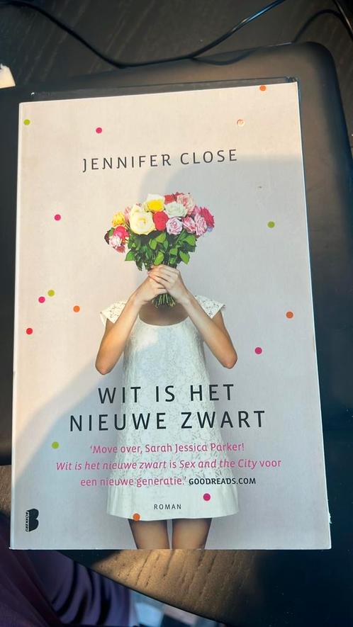 Jennifer Close - Wit is het nieuwe zwart, Boeken, Literatuur, Zo goed als nieuw, Nederland, Ophalen of Verzenden