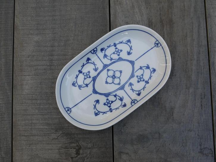 Blau Saks Jager - Serveerschaal - Koekjesschaal, Huis en Inrichting, Keuken | Servies, Zo goed als nieuw, Schaal of Schalen, Overige stijlen