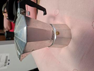 Koffiezetter koffieapparaat beschikbaar voor biedingen