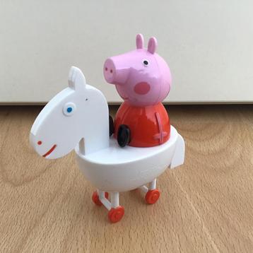 Taart | taarten Taartdecoratie Peppa big op speelgoed paard beschikbaar voor biedingen