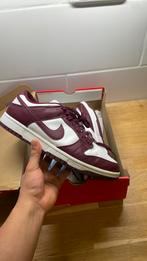 Nike dunk low bordeaux, Kleding | Heren, Schoenen, Ophalen of Verzenden, Zo goed als nieuw, Sneakers of Gympen, Nike