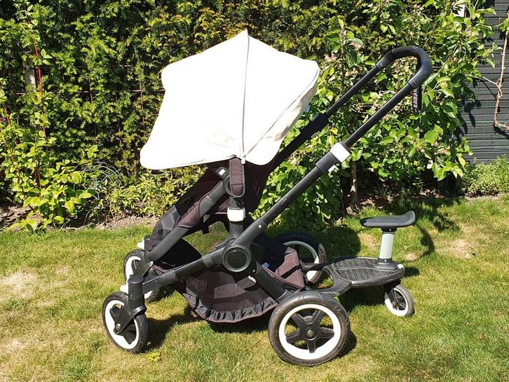 Wit/zwarte Bugaboo buffalo kinderwagen met veel accessoires, Kinderen en Baby's, Kinderwagens en Combinaties, Zo goed als nieuw