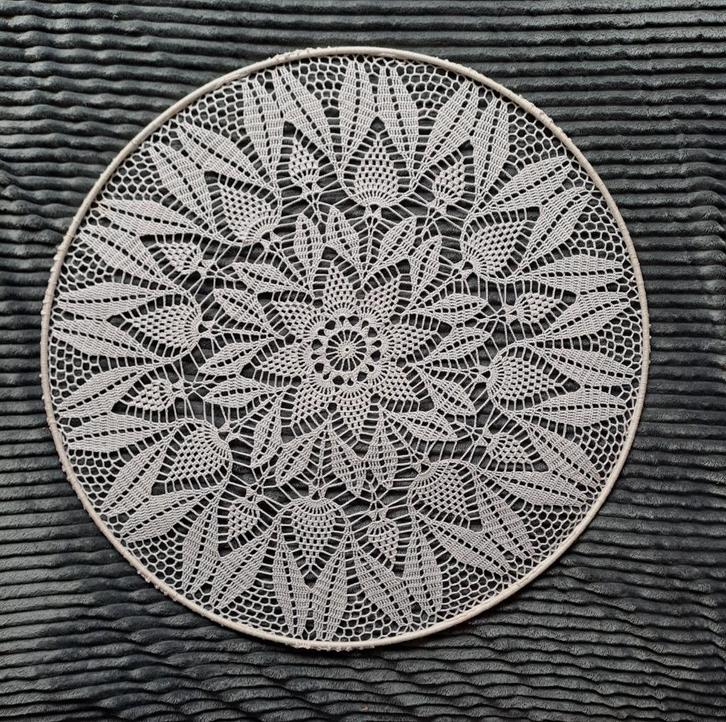 gehaakte mandala (wanddecoratie), Huis en Inrichting, Woonaccessoires | Wanddecoraties, Nieuw, Ophalen