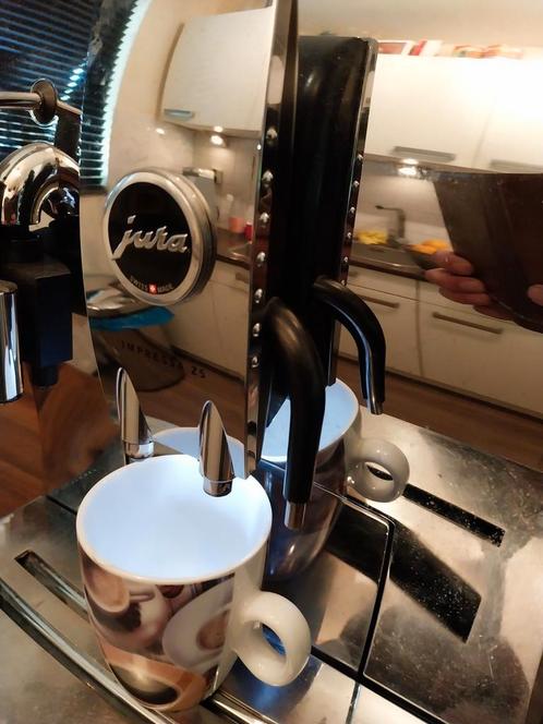Jura Z5 Chrome tekoop, Witgoed en Apparatuur, Koffiezetapparaten, Zo goed als nieuw, Koffiemachine, Ophalen