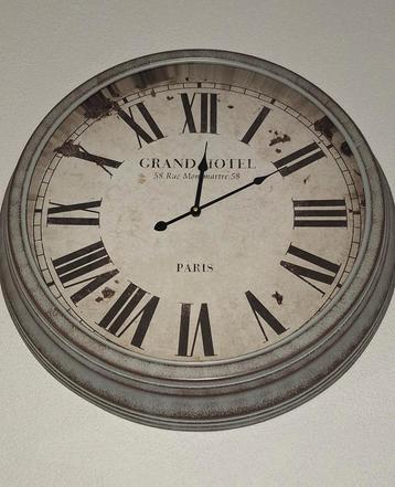 Vintage Wandklok - Grand Hotel- Clayre&Eef beschikbaar voor biedingen