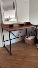 Bureau cynthia Karwei hout, Ophalen, Zo goed als nieuw