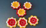 Oeteldonkse bloemetjes voor op jas of kiel, Ophalen of Verzenden, Nieuw, Haken, Overige typen