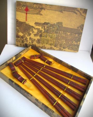 Eetstokjes~Chopsticks in Luxe verpakking~Eetstokjes~Houten B beschikbaar voor biedingen