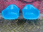Herman Miller( vitra) fiberglass Light Blue design Eames, Ophalen of Verzenden, Zo goed als nieuw, Blauw, Eén
