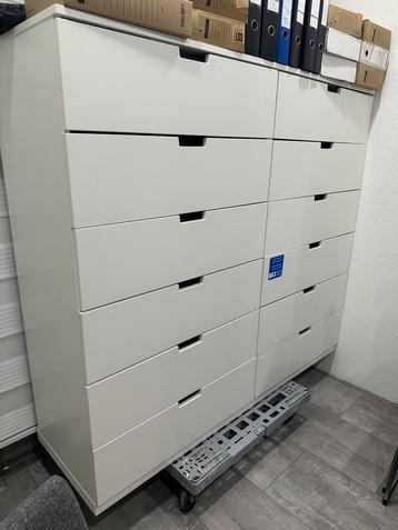 Ladekast met 12 lades