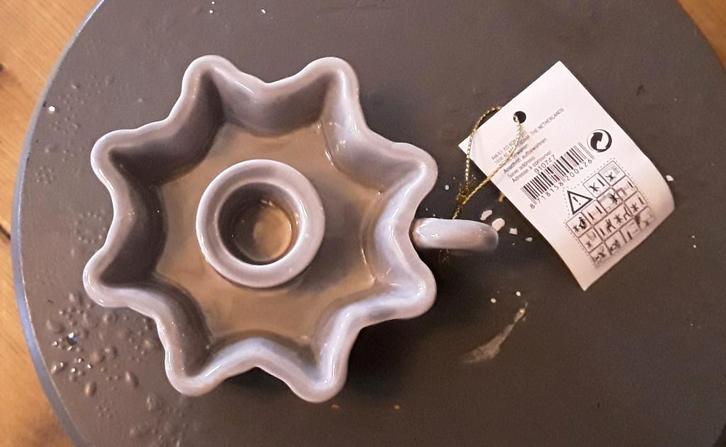 Kandelaar / snuiter / dover (nieuw) - grijs / taupe, Huis en Inrichting, Woonaccessoires | Kandelaars en Kaarsen, Nieuw, Kandelaar