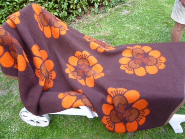 Vintage acryl deken 225x150 cm 1pers bloem, Huis en Inrichting, Woonaccessoires | Plaids en Woondekens, Gebruikt, Ophalen of Verzenden