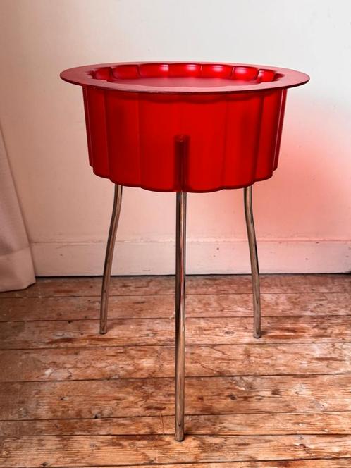 Ikea Hattan bijzettafel met dienblad, Huis en Inrichting, Tafels | Bijzettafels, Gebruikt, Rond, 60 cm of meer, Minder dan 55 cm