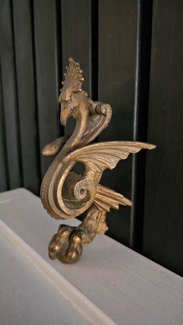 Oud ornament  beschikbaar voor biedingen