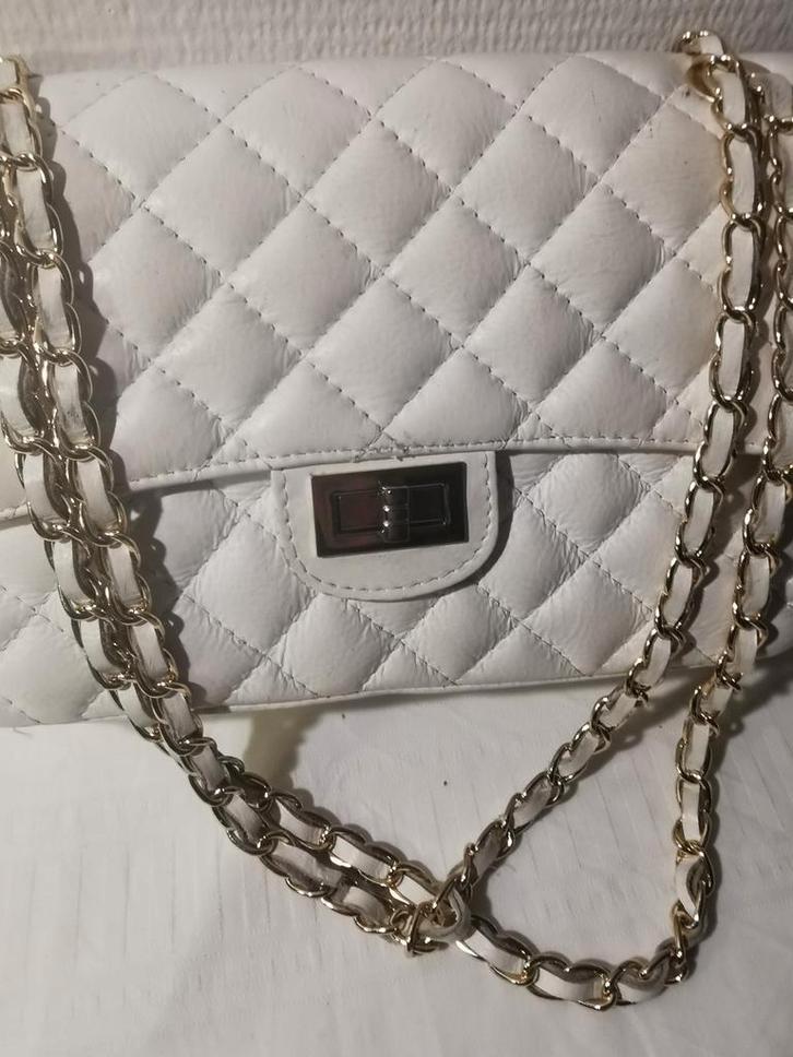 Wit lederen tas, Sieraden, Tassen en Uiterlijk, Tassen | Damestassen, Zo goed als nieuw, Handtas, Wit, Ophalen of Verzenden