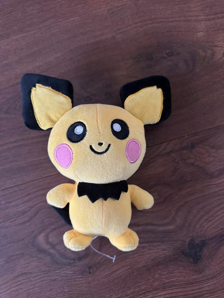 Pichu Pokemon – knuffel, Hobby en Vrije tijd, Verzamelkaartspellen | Pokémon, Nieuw, Ophalen of Verzenden