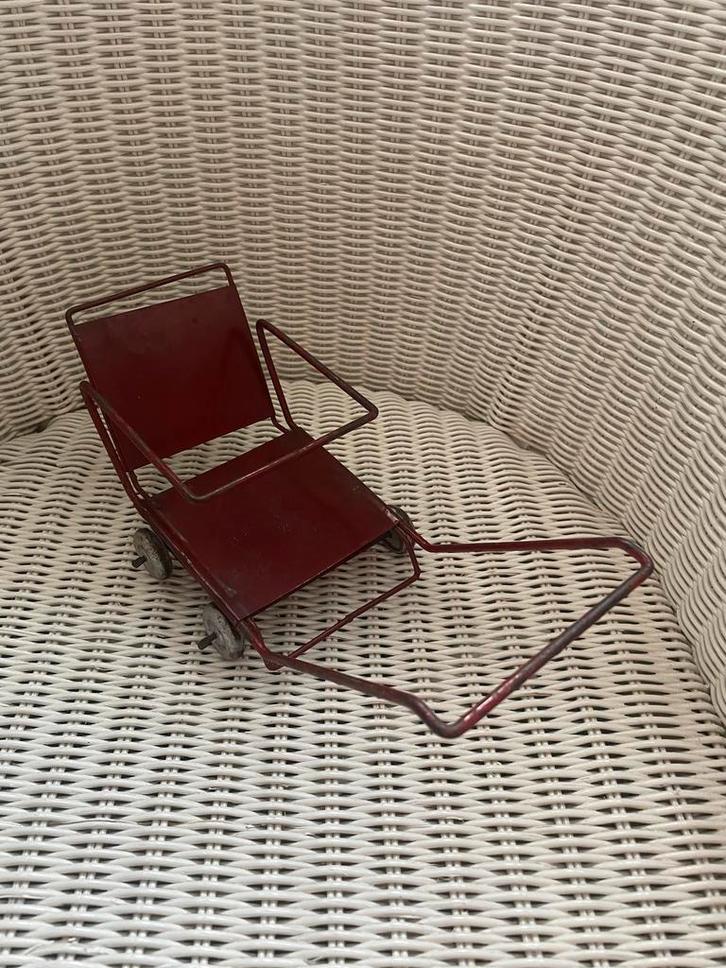 Antiek rood blikken speelgoed wandelwagentje, Antiek en Kunst, Antiek | Speelgoed, Ophalen of Verzenden