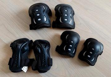 Set beschermers voor skeeleren en skaten beschikbaar voor biedingen