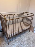 Mooi bronzen ledikant met matrasje, Ophalen, Ledikant