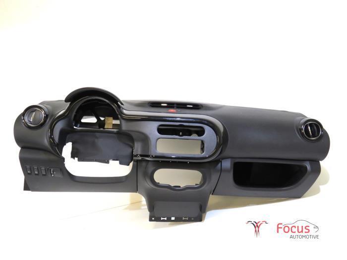 Dashboard van een Renault Twingo, Auto-onderdelen, Dashboard en Schakelaars, Renault, Gebruikt, 6 maanden garantie, 12 maanden garantie