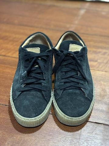 Fijne sneakers Mipacha beschikbaar voor biedingen
