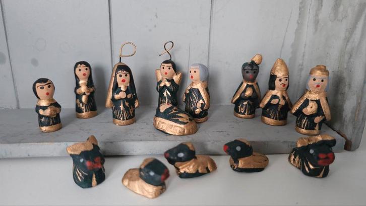 Kleine Kerstgroep Handgeschilderd, Antiek en Kunst, Antiek | Religie, Ophalen of Verzenden