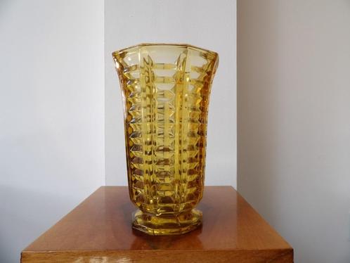 Art Deco Franse relief Vaas, amber, Antiek en Kunst, Antiek | Vazen, Ophalen of Verzenden