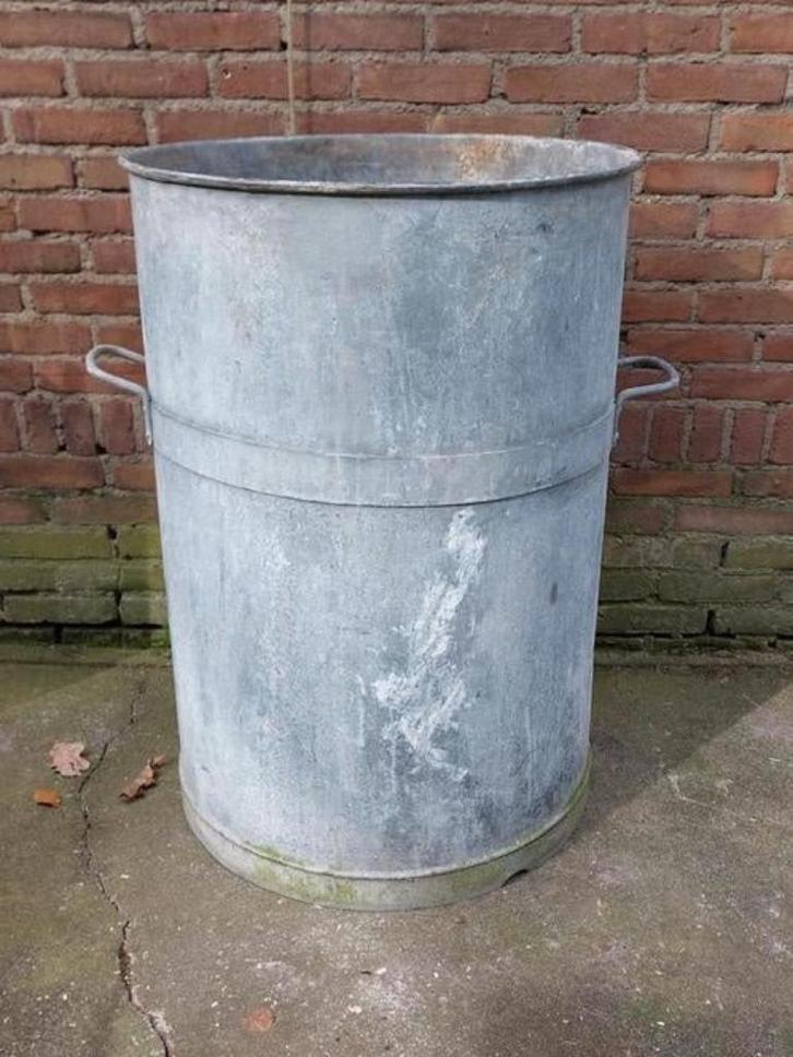 Oude xxl vintage zinken kuip orangerie olijf vijg zinken bak, Tuin en Terras, Bloembakken en Plantenbakken, Gebruikt, Metaal, Minder dan 30 cm