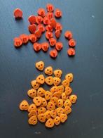 hartjes knopen oranje plat en met oog € 0,20, Ophalen of Verzenden, Nieuw, Knoop of Knopen