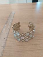 Prachtige zilverkleurige klem armband, Ophalen of Verzenden, Zilver, Overige materialen