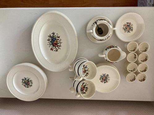 Wedgewood servies - conway, Huis en Inrichting, Keuken | Servies, Zo goed als nieuw, Bord(en), Wedgwood, Porselein, Ophalen of Verzenden