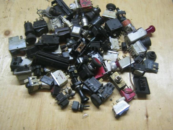 div oldtimer auto relais/schakelaars, Auto-onderdelen, Dashboard en Schakelaars, Gebruikt, Ophalen of Verzenden