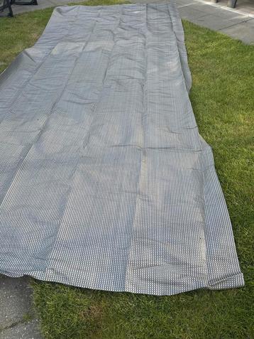 Campingtapijt met extra mat beschikbaar voor biedingen