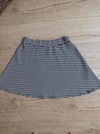 Nieuw Rokje bovendekniel.40cm Superdry M blauwe+witte streep, Maat 38/40 (M), Nieuw, Ophalen of Verzenden, Boven de knie