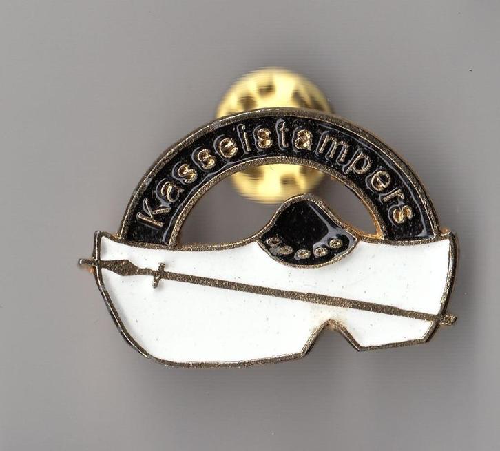 België Aarschot Kasseistampers Carnaval pin, Verzamelen, Speldjes, Pins en Buttons, Gebruikt, Speldje of Pin, Overige onderwerpen