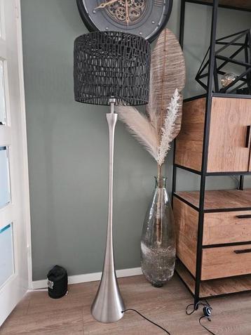 Moderne Staande Lamp - Zwart/Zilver beschikbaar voor biedingen