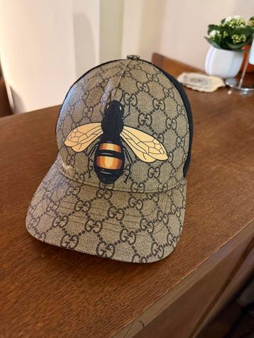 Gucci Pet GG Suprème Bee Maat : S beschikbaar voor biedingen