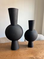 2 x zwarte vaas, Huis en Inrichting, Woonaccessoires | Vazen, Minder dan 50 cm, Ophalen of Verzenden, Zo goed als nieuw, Zwart