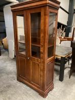 vitrinekast massief hout glasdeuren verlichting ALS NIEUW, Huis en Inrichting, Met deur(en), 100 tot 150 cm, Ophalen of Verzenden