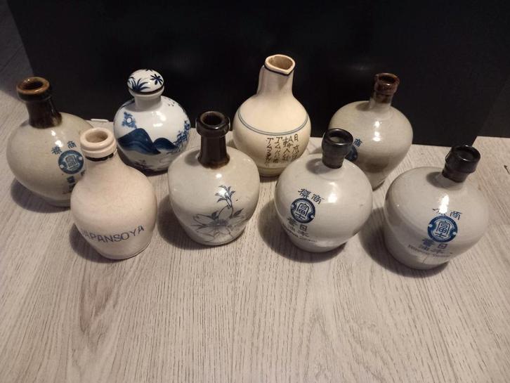 Acht Japanse of Aziatische sojasaus kruikjes, Japan shoyu, Antiek en Kunst, Antiek | Keramiek en Aardewerk, Ophalen of Verzenden