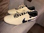 Nike tiempo legend 10, Sport en Fitness, Voetbal, Ophalen, Maat XS of kleiner, Schoenen, Nieuw