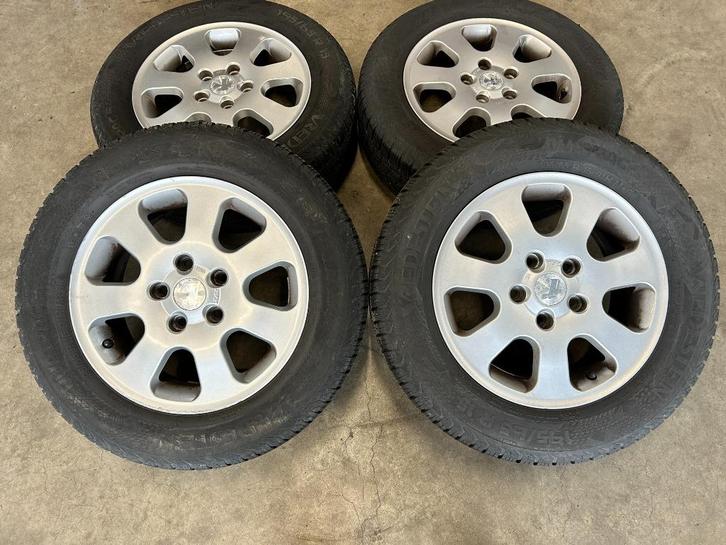 15 inch velgen + vierseizoenenbanden VW Golf Caddy, Auto-onderdelen, Banden en Velgen, Banden en Velgen, Zomerbanden, 15 inch