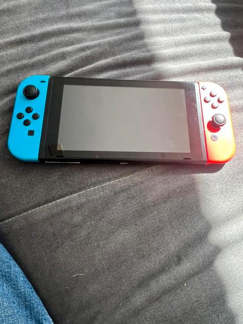 Nitendo switch mario stuur hoes kleine stuurtjes controllers, Spelcomputers en Games, Spelcomputers | Nintendo Switch, Gebruikt