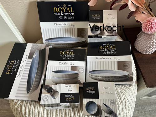 Royal van Kempen & begeer blauw servies borden,kommen,mokken, Huis en Inrichting, Keuken | Servies, Nieuw, Bord(en), Effen, Aardewerk